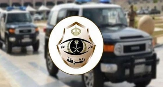 شرطة جدة تضبط 4 وافدين يصنعون الخمور ويروجونها