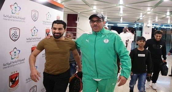 بالصور.. فؤاد أنور يصل أستاد الأمير فهد لحضور حفل الاعتزال