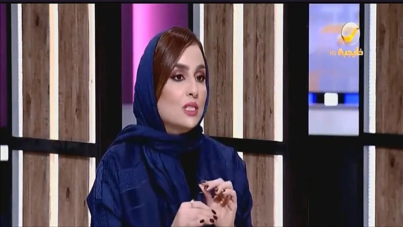 استشارية تكشف عن أبرز أعراض حساسية الجلد الناتجة عن استخدام الجوالات