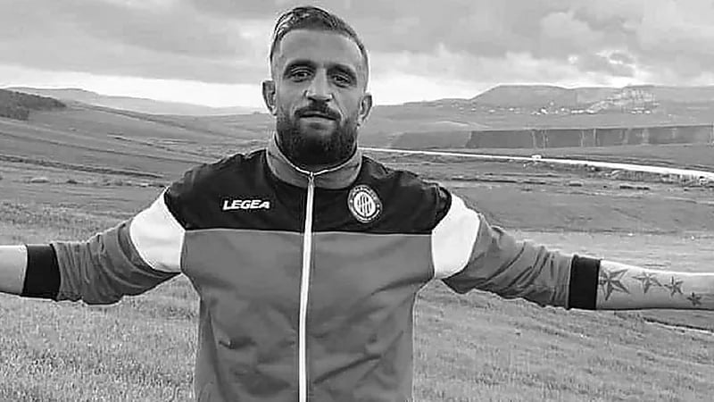 وفاة نزار العيساوي بعدما أضرم النار في جسده