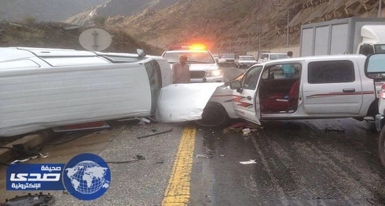 الهلال الأحمر :  16 حادثا اليوم بسبب هطول الأمطار بالباحة