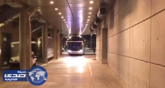 بالفيديو.. حافلة الأخضر تتعرض لحادث