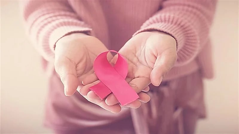 "الغذاء والدواء" تؤكد ضرورة إخبار المختص عند فحص سرطان الثدي بفترة الرضاعة