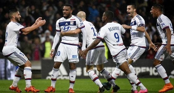 ليون يهزم فياريال بثلاثية