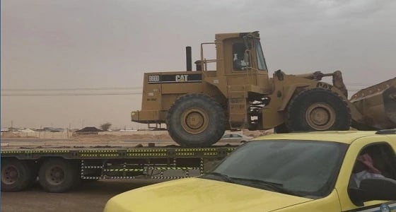 بالصور.. أمانة الرياض تواصل أعمال إزالة التلوث البصري في عدد من الأحياء