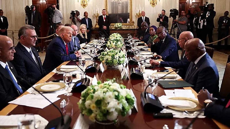 ترامب يشيد بإنجليزية رئيس ليبيريا ويبدي دهشته