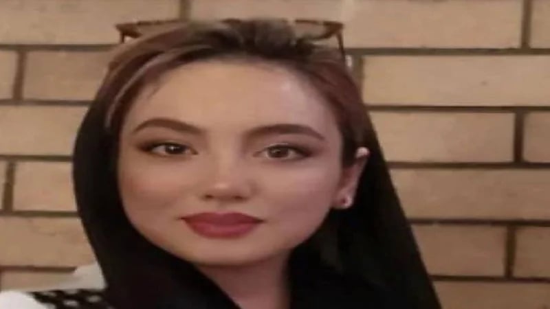 قضاء "الملالي" يحكم بسجن فتاة محتجة وجلدها 60 جلدة