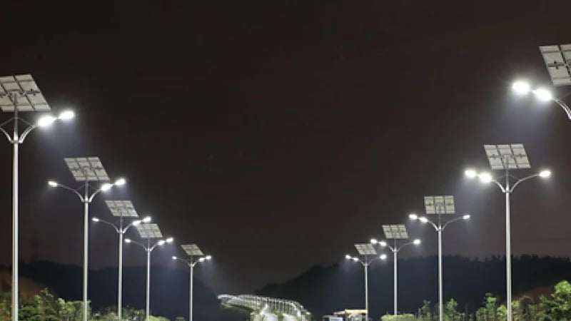 هيئة الطرق ‬: انخفاض الوفيات 92% بعد إنارة التقاطعات بالطاقة الشمسية