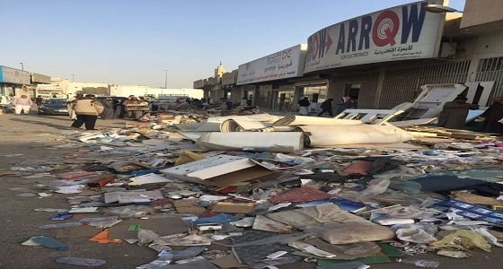 بالصور .. إزالة مخالفات بلدية بحراج بن قاسم في الرياض