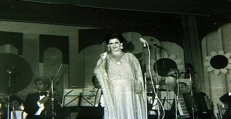 قصة الحفلة التي اعتذرت عنها وردة الجزائرية ولم يتبق منها سوى صورتين