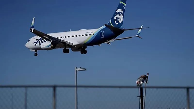 ‎التحقيق في حادث طائرة تقل فريق غونزاغا لكرة السلة .. فيديو