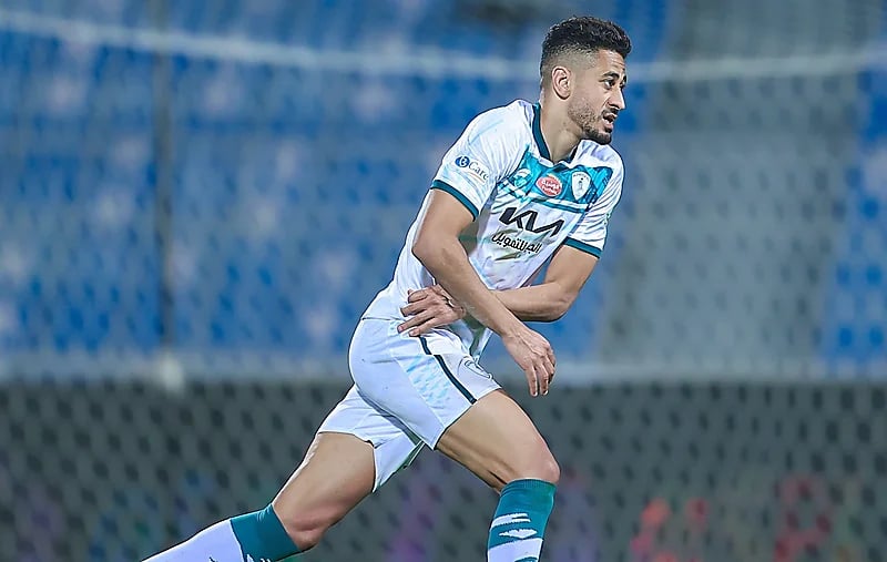 النصر يخطط لضم المغربي مراد باتنا