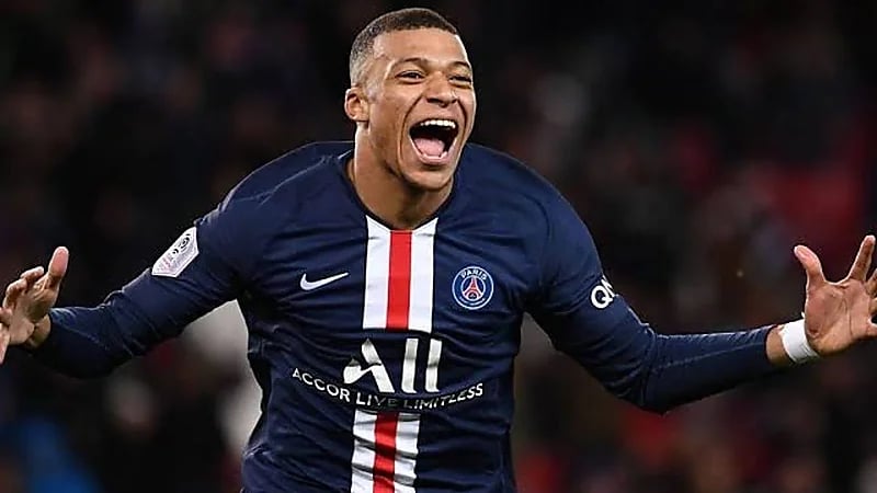 بعد أنباء انتقاله للريال..مبابي يعد الجماهير بتحقيق لقب أبطال أوروبا