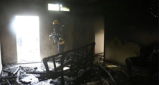 اشتعال نار في إحدى الغرف بمركز تجاري بجدة