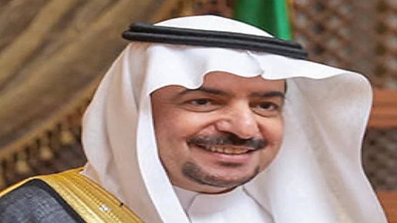 ملاك الإبل يدعمون مسنة والتويجري يهديها فرديتين من منقيته