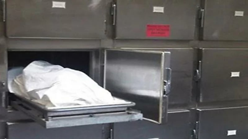 رجل يخنق زوجته حتى الموت بسبب رفضها معاشرته