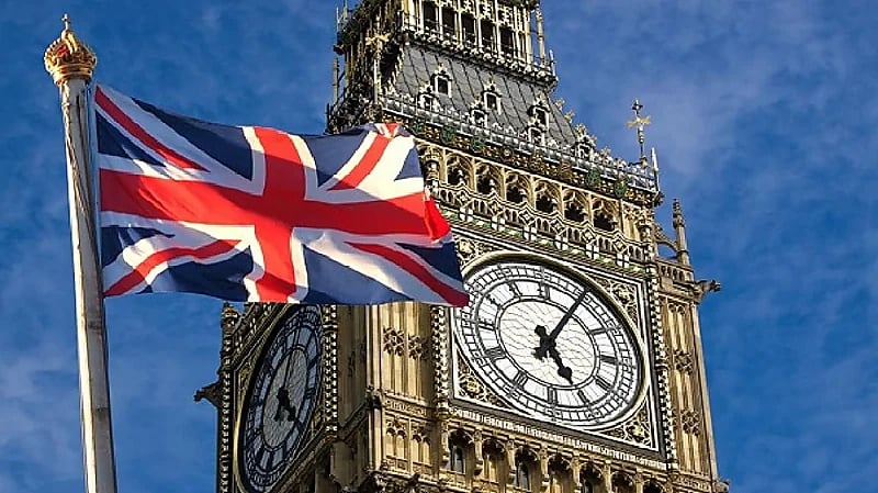 بريطانيا في مأزق .. ارتفاع غير مسبوق في قيمة الدين العام
