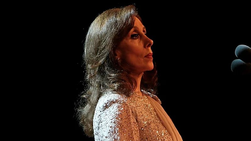 صور.. ظهور نادر لابني فيروز أحدهما على كرسي متحرك