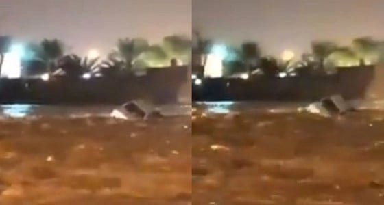 بالفيديو.. السيول تجتاح العقيق وتجرف السيارات وتحتجز الأشخاص