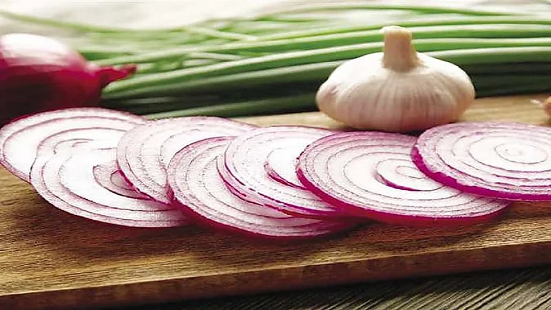 تناول ثمرة بصل نيئة يوميا يحارب الشيخوخة