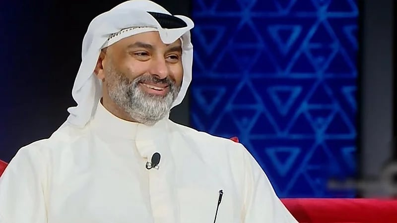 الحداد: فوائد الاستحمام بالماء البارد تمتد للقلب والعقل والمزاج.. فيديو