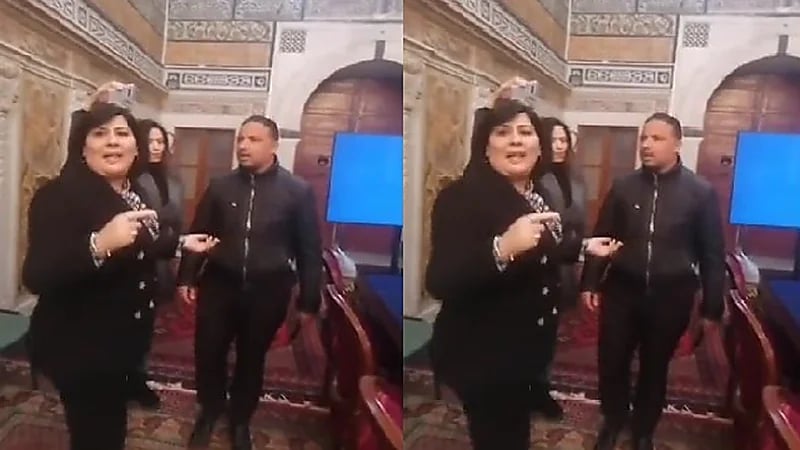 بالفيديو.. نائب يعتدي على زميلته تحت قبة البرلمان