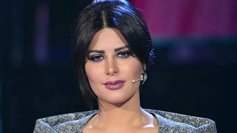 شمس  الكويتية تستعرض " التاتو المخفي " على ظهرها