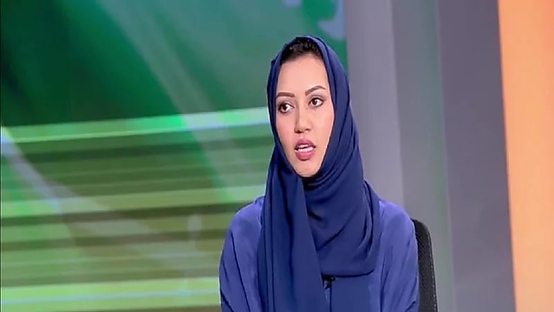 استشارية: التعرض لأشعة الشمس فوق البنفسجية يسبب الماء الأبيض وأورام العين (فيديو)