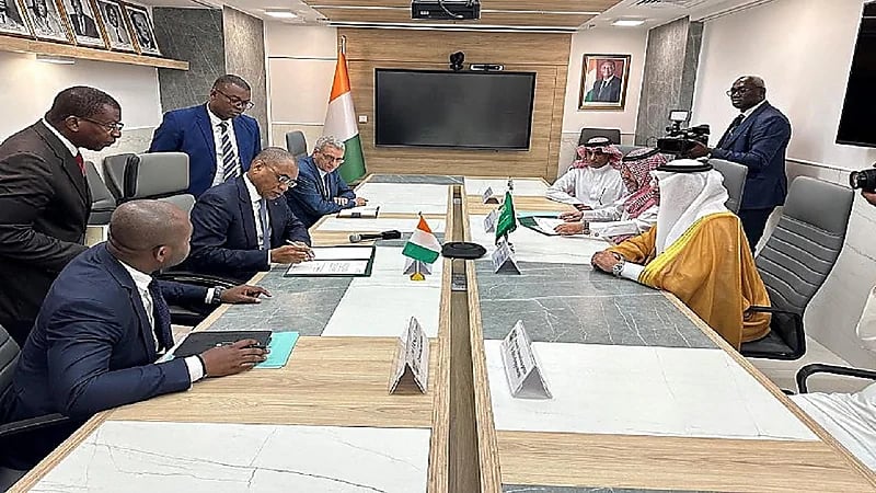 الصندوق السعودي للتنمية يوقع اتفاقية تأجيل الديون المستحقة على جمهورية كوت ديفوار