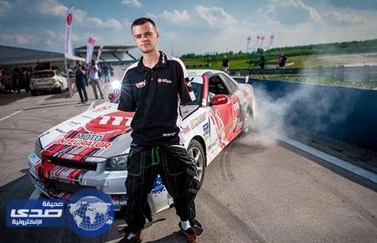 بالفيديو.. شاب يفقد ذراعيه فيصبح من مشاهير العالم في «الدريفت»