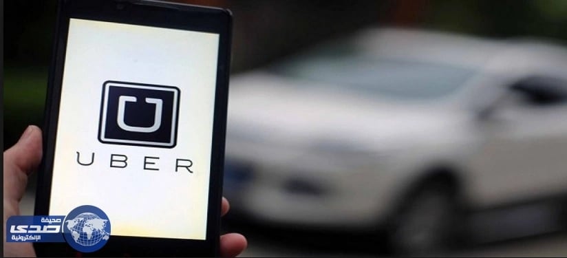 بالفيديو.. سائق أوبر يتنصت على راكب ويسرقه بحيلة ماكرة
