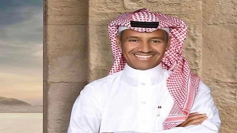 بالفيديو .. موقف طريف لـ"خالد عبدالرحمن" أثناء بث مباشر : شايفيني مدرس إنجليزي!