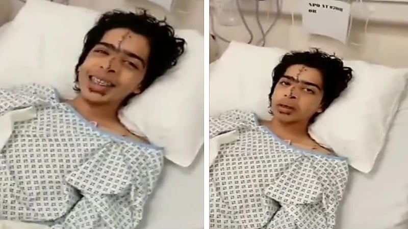 شاهد.. المالكي يزور نجل الراحل "الشمري" في المستشفى 