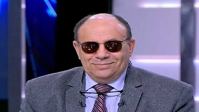 شاهد .. رد "مبروك عطية" على زوج اشتكى من خروج زوجته مع زملائها الرجال