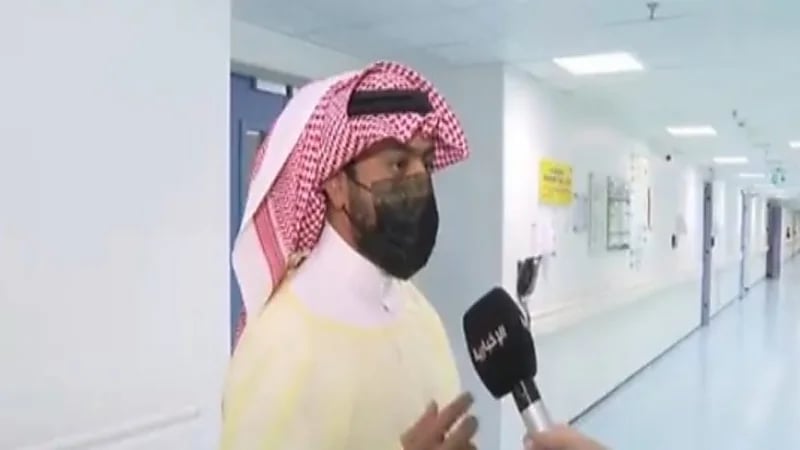 شاهد.. مواطن يروي تفاصيل تعرض طفله لهجوم من 9 كلاب ضالة بالخفجي 