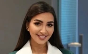 هبة حسين ترسل قبلة لزوجها أمام الجماهير وتثير الجدل