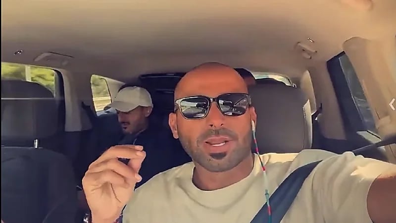 شاهد .. يزيد الراجحي يكشف تفاصيل حادث احتراق سيارته خلال سباق كأس العالم للراليات