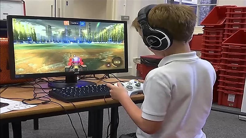 بالفيديو.. مختص: الخطر الأكبر في الألعاب الإلكترونية على الأبناء