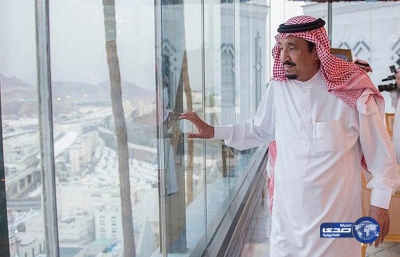 خادم الحرمين يصل" منى " للإشراف على راحة الحجاج