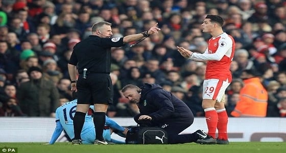لاعب آرسنال يخضع للتحقيق بسبب العنصرية