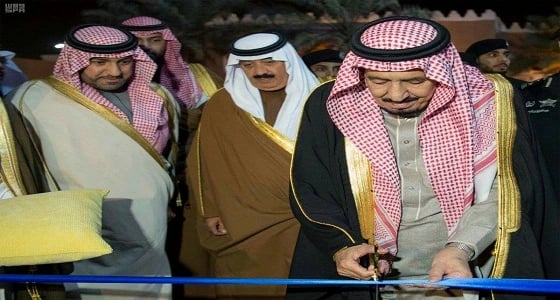 خادم الحرمين يفتتح أجنحة مصر والجمارك ومؤسسة الملك عبدالله في الجنادرية