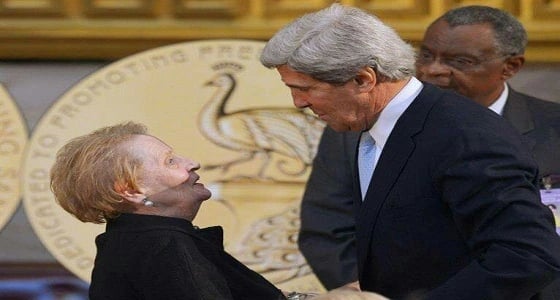 شخصيات ديموقراطية تؤيد تعليق مرسوم ترامب حول الهجرة