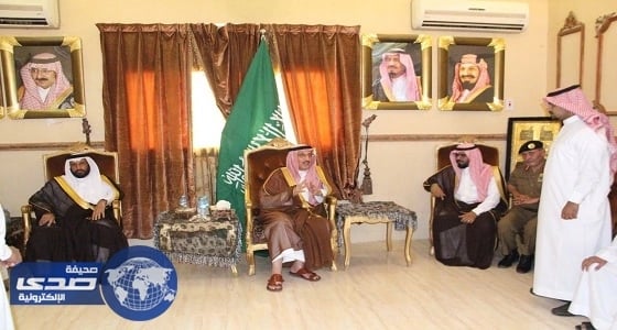 سمو أمير جازان يعزي أسرة وذوي الشيخ قاسم قصادي في وفاة والدهم