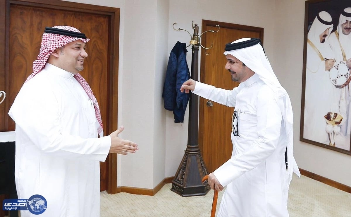 عادل عزت يستقبل وفد قناة الكأس