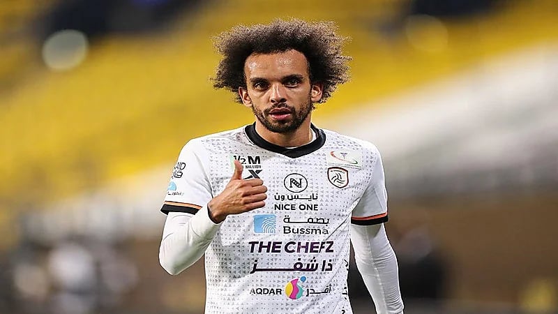 رواتب مارتينيز المتأخرة تمنعه من العودة إلى الشباب 