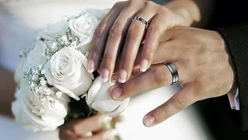 حفل زفاف يتحول إلى مجزرة بالأسلحة النارية أثناء جلسة تصوير عروسين 