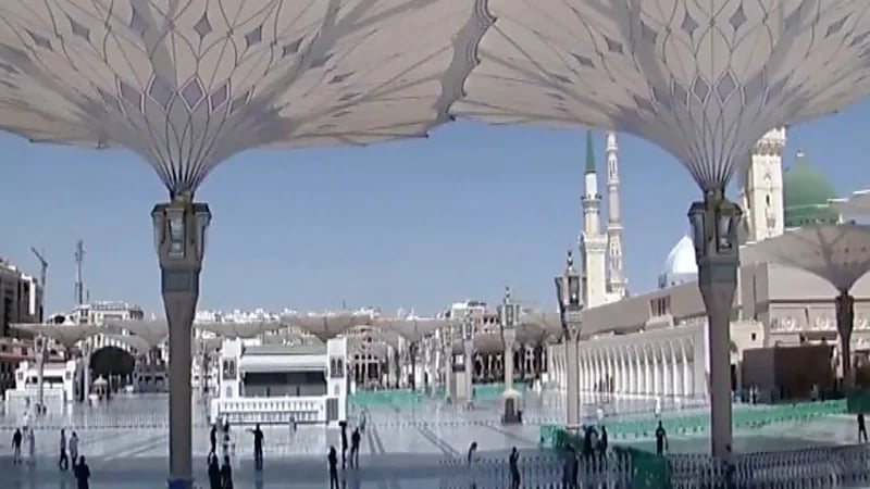 السماح للمصلين في يوم عاشوراء بإدخال الإفطار الشخصي مع تطبيق التباعد بالمسجد النبوي "فيديو"