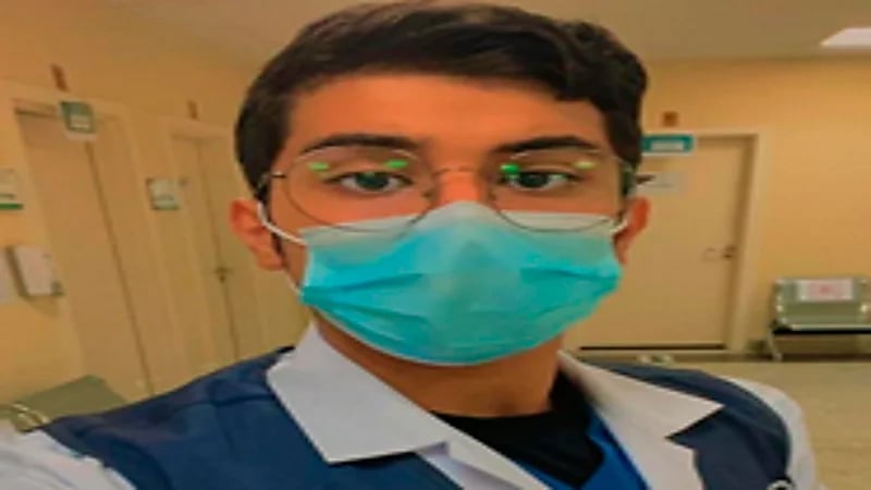 طالب ينقذ حياة مُسن تعرض للدهس في مكة (فيديو)