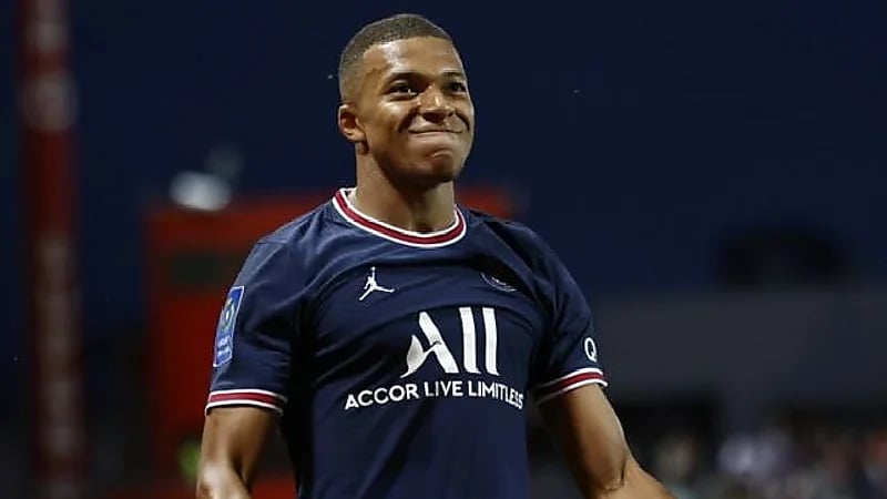 مبابي يحصد 10 أصوات في انتخابات الرئاسة الفرنسية