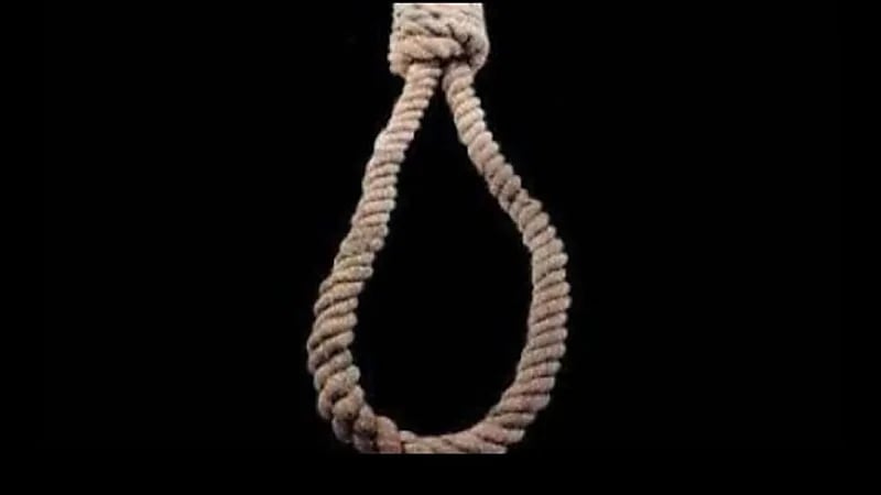 عامل يقتل زوجته ويضلل العدالة بأنها انتحرت